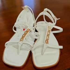 White guess flats